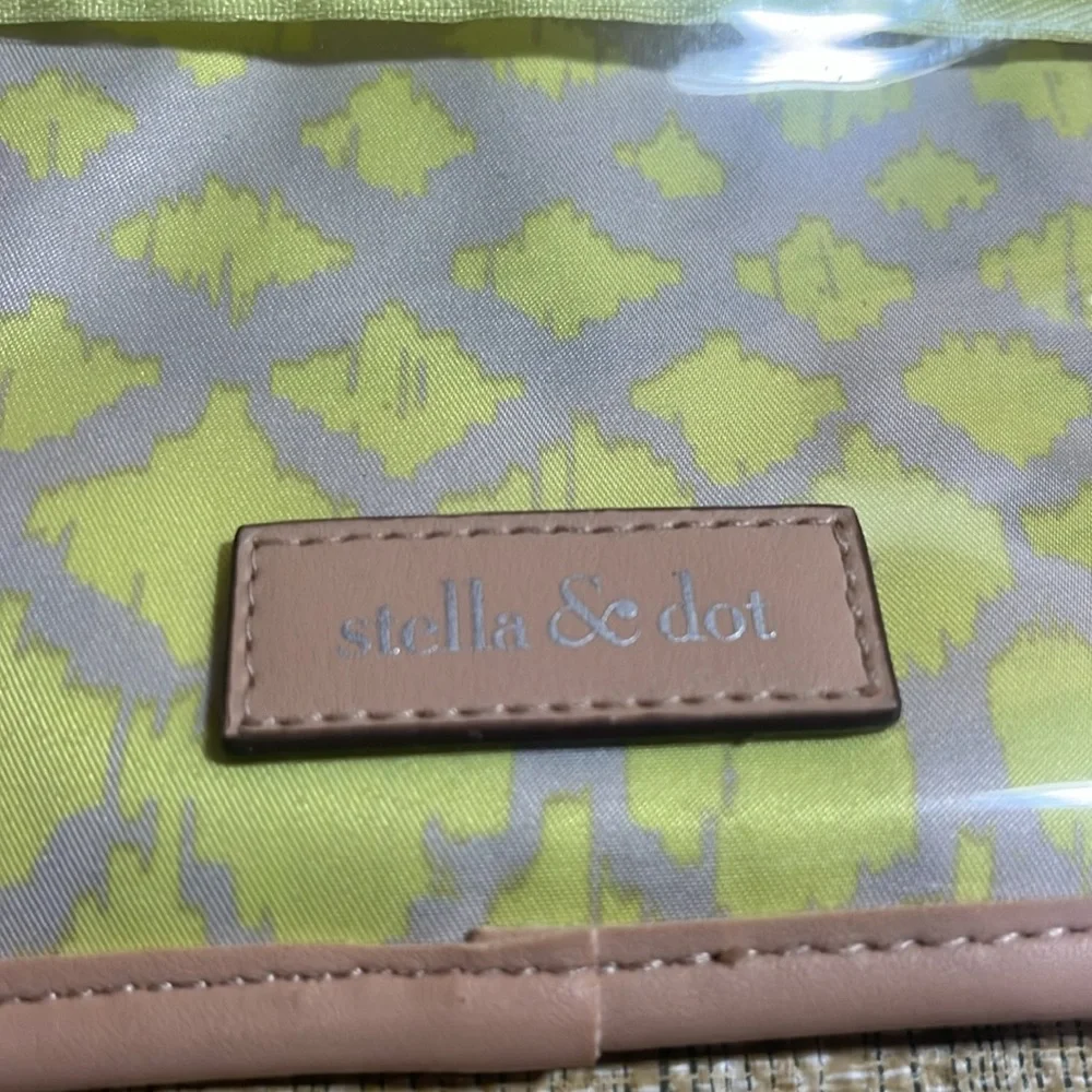 Stella & Dot qStylish Yellow and Tan Women's Jewlery Travel Bag